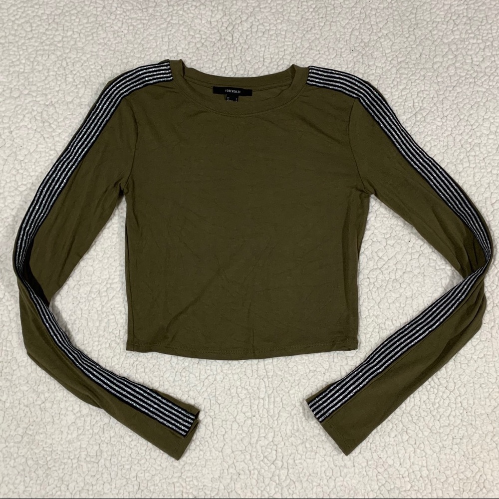 Forever 21 Long Sleeve Crop Top-Size S